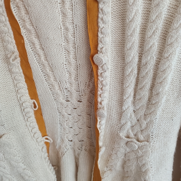 Vintage Flared White Cable Knit Cardigan - Picture 5 of 6